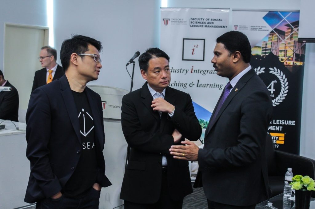 Justin Goh, Jonathan Lai, Prof Dr Toney Kulam Pallil Thomas