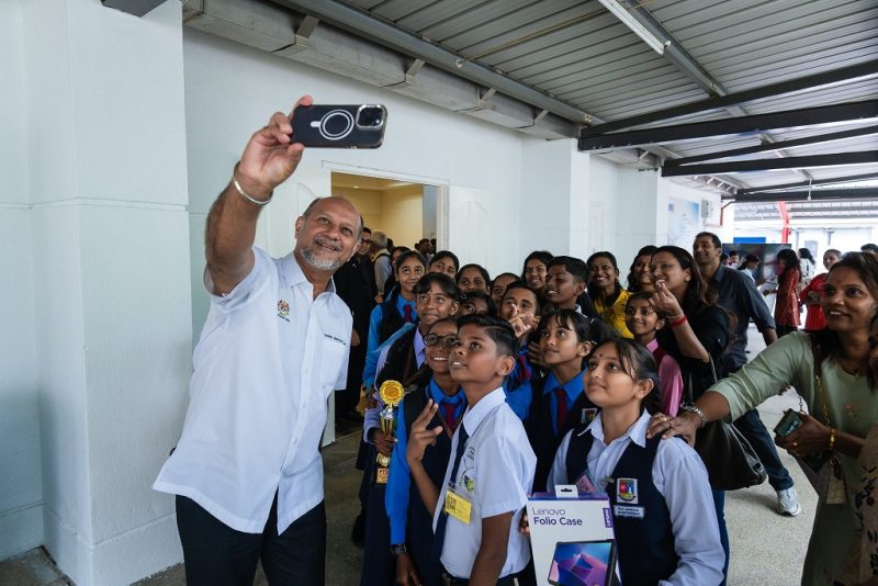 Digital Minister Gobind Singh Deo takes a wefie with the participants of the National Level ICT Competition for Tamil School Students 2024 at Multimedia University in Cyberjaya, Selangor on Jan 4, 2025.